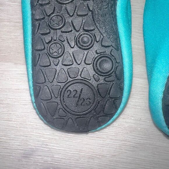 Hi Kitty Water Sports Shoes Aqua/Black Toddler 7-7.5 - Picture 8 of 8